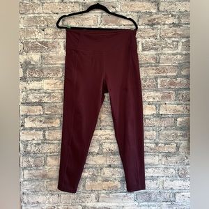 Victoria Secret burgundy wine colored leggings in excellent like new condition